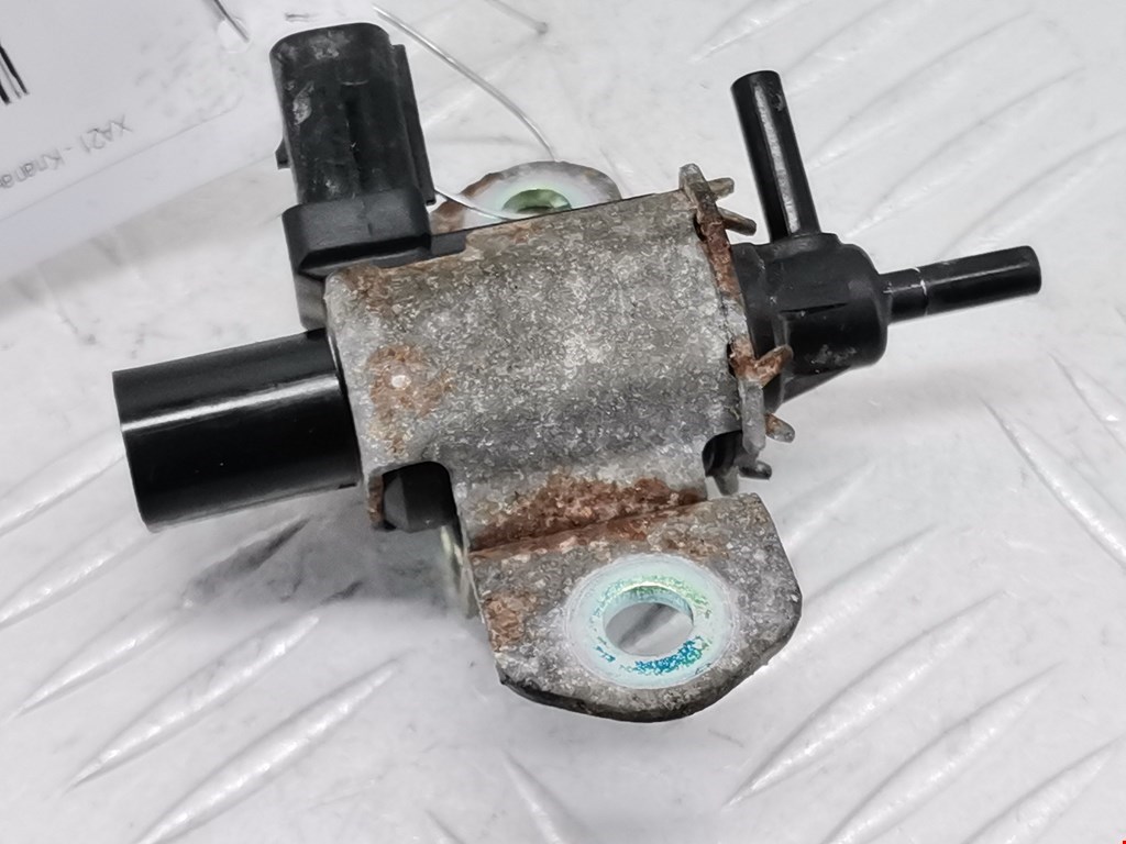 Клапан воздушного фильтра Ford Mondeo 3 (2000-2007)