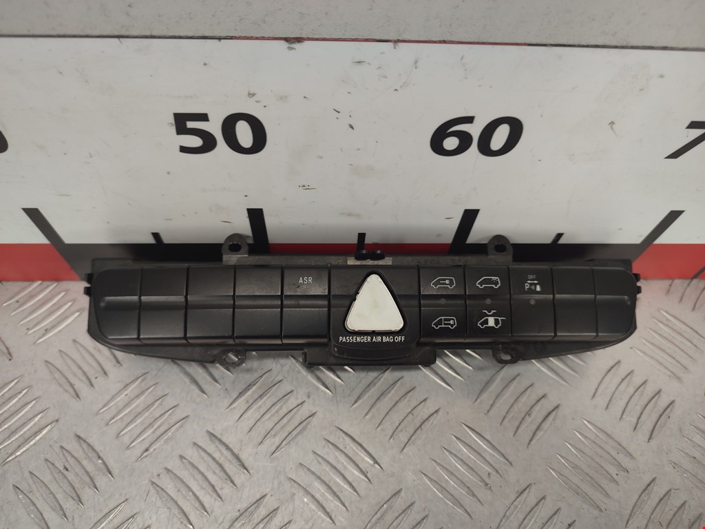 Кнопка аварийной сигнализации (аварийки) MERCEDES-BENZ Vito W639 2003-2014