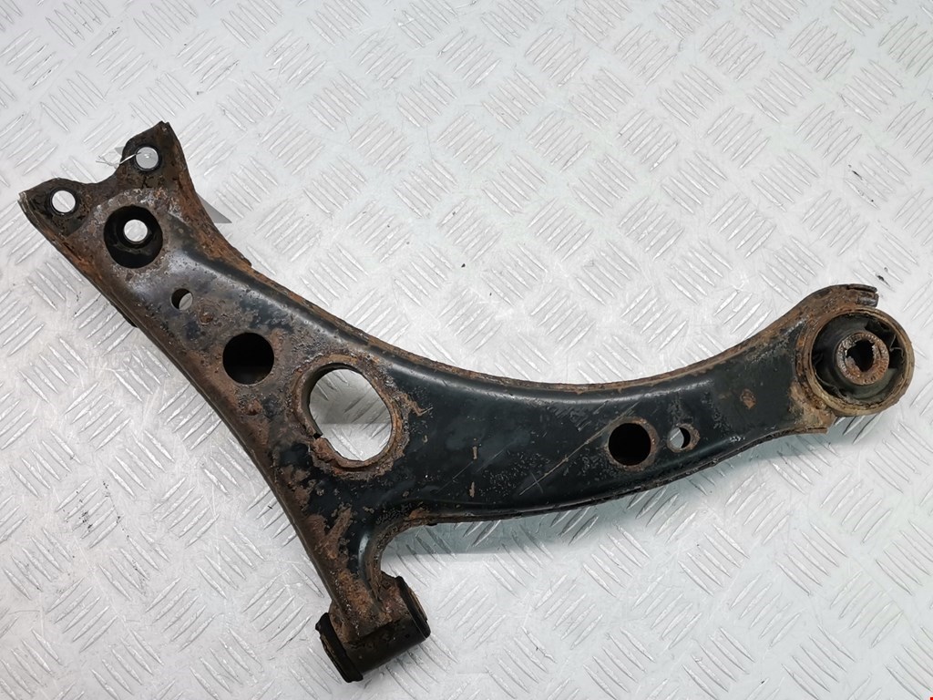 Рычаг передний левый TOYOTA Carina T190 1992-1998
