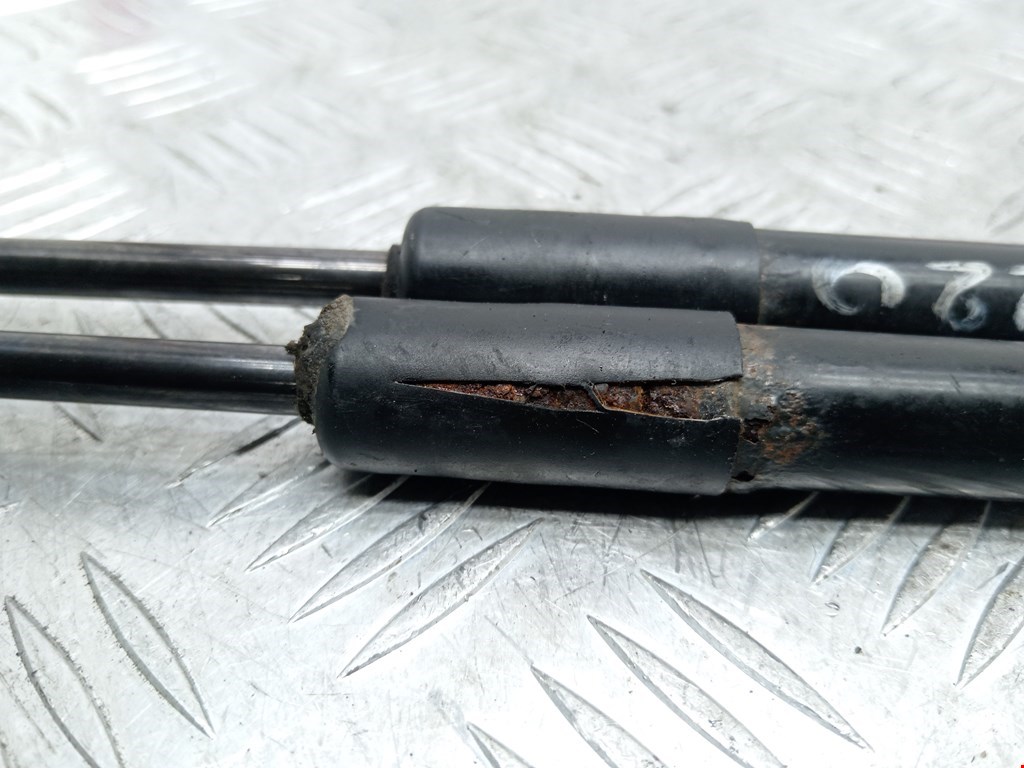 Амортизатор крышки (двери) багажника PEUGEOT Partner 2008-2018