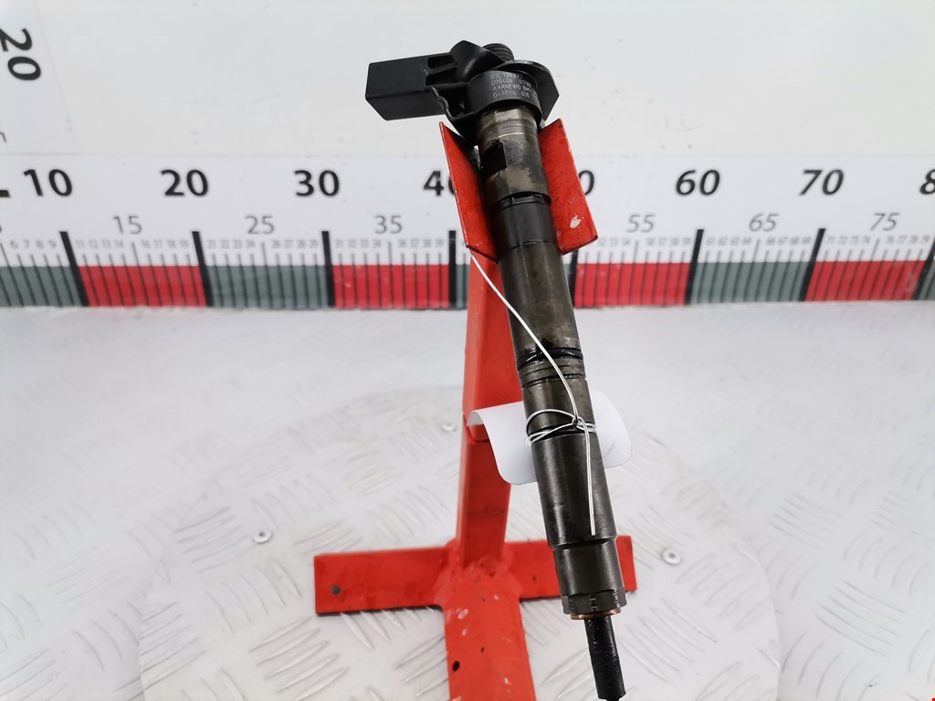 Форсунка дизельная электрическая VOLKSWAGEN Golf VI 2009-2012