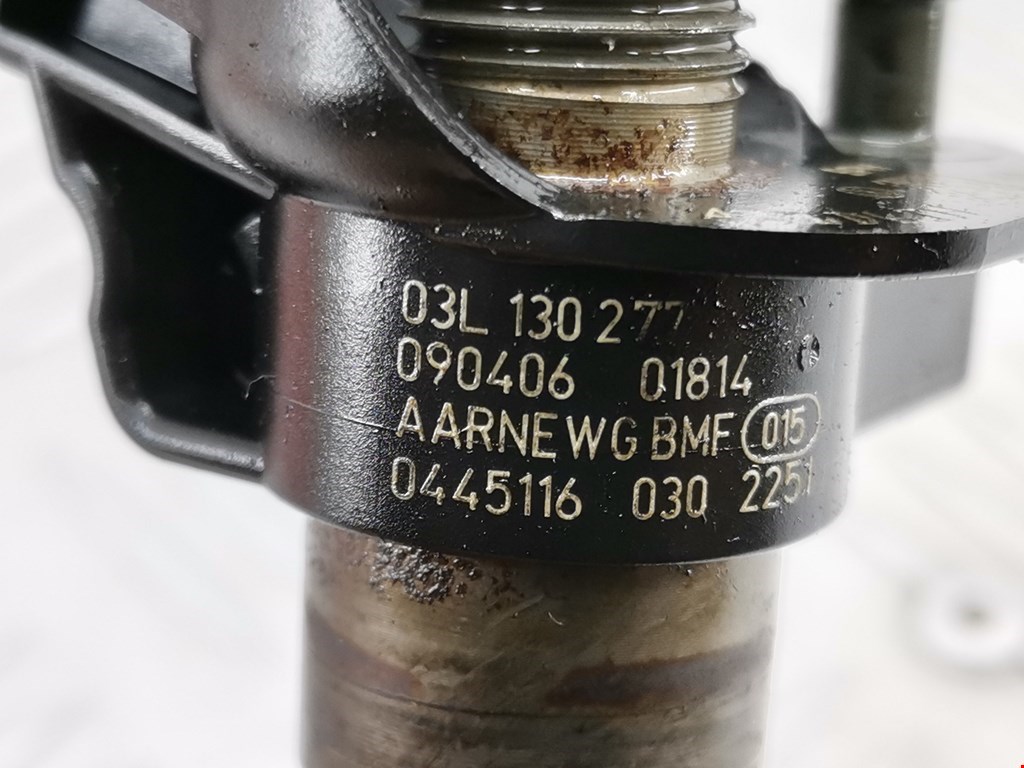 Форсунка дизельная электрическая VOLKSWAGEN Golf VI 2009-2012