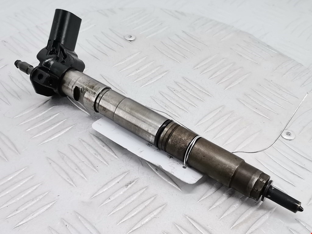 Форсунка дизельная электрическая VOLKSWAGEN Golf VI 2009-2012