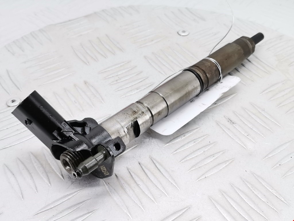 Форсунка дизельная электрическая VOLKSWAGEN Golf VI 2009-2012