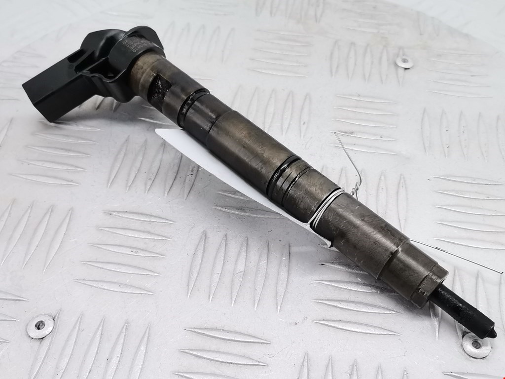 Форсунка дизельная электрическая VOLKSWAGEN Golf VI 2009-2012