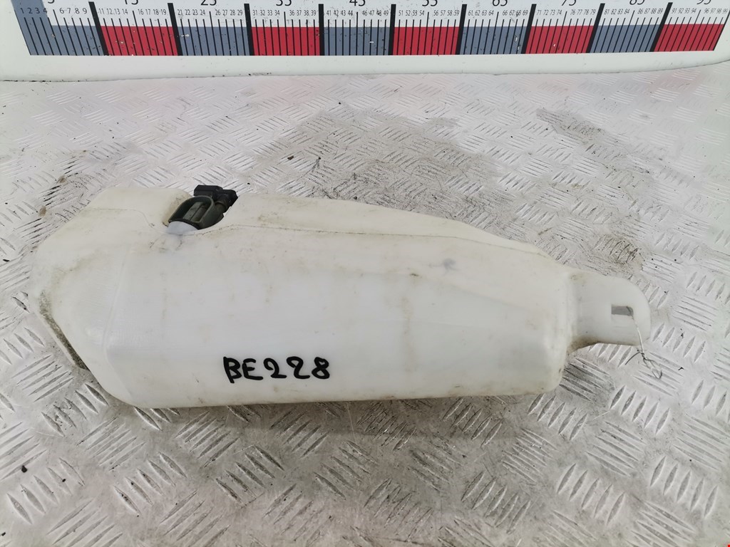 Бачок омывателя DACIA Sandero 2008-2012