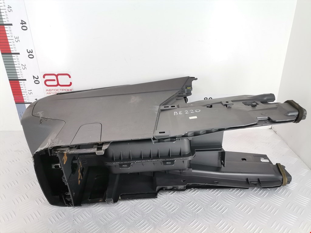 Подлокотник в салон PEUGEOT Partner 2008-2018