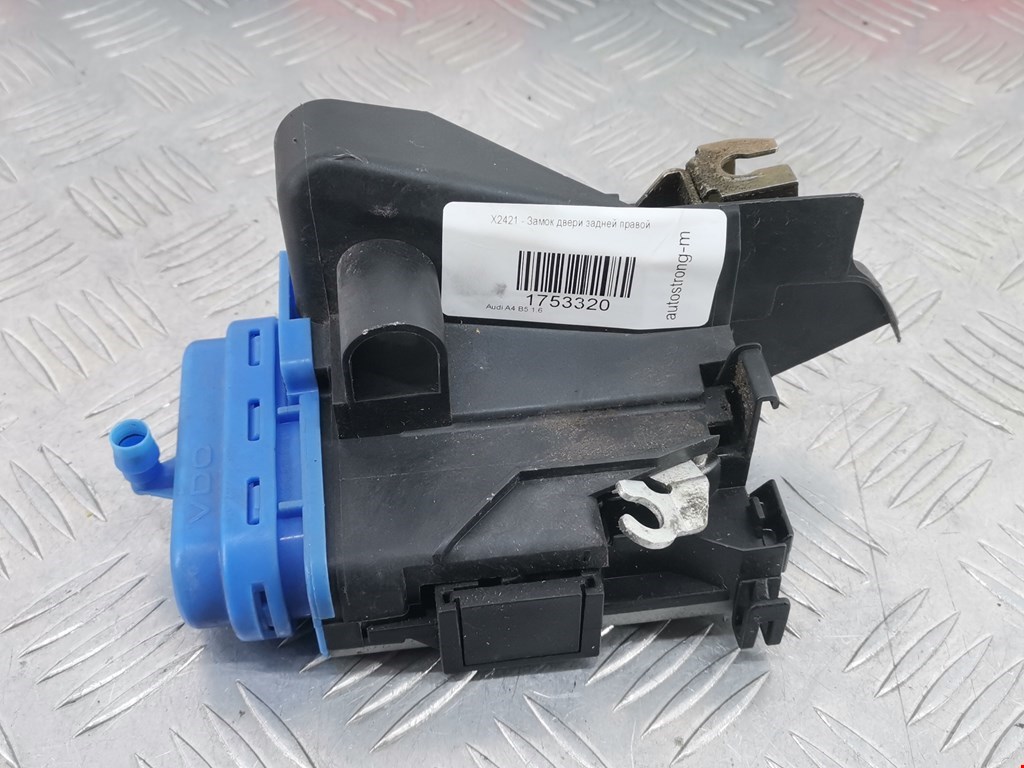 Замок двери задней правой AUDI A4 B5 1995-2001