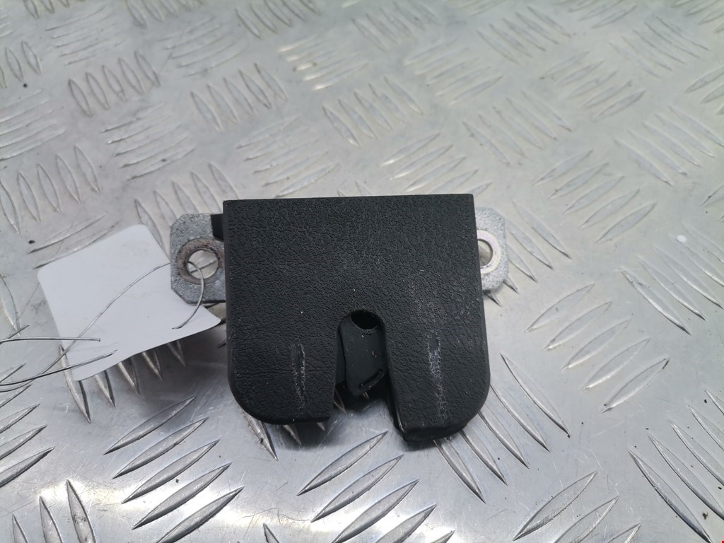 Замок багажника (крышки двери) SEAT Leon 1999-2005