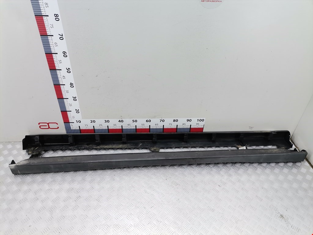 Накладка декоративная на порог правая Honda Accord 6 (1997-2002)