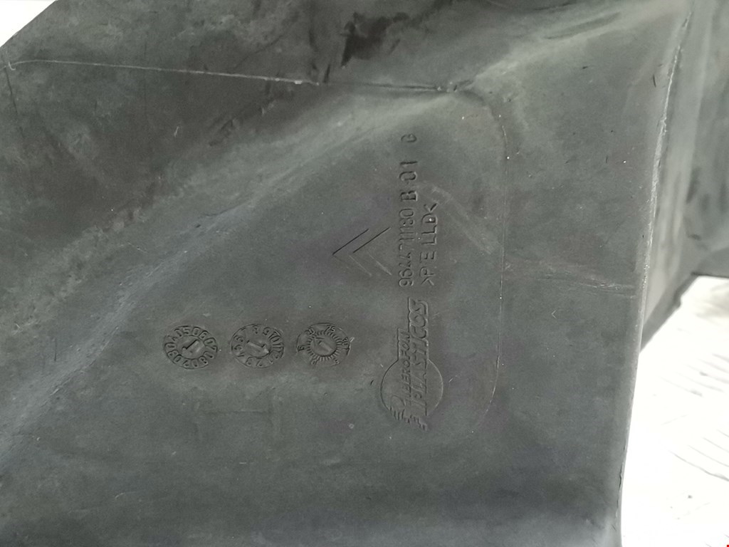 Локер (подкрылок) передний левый CITROEN Berlingo 1996-2012