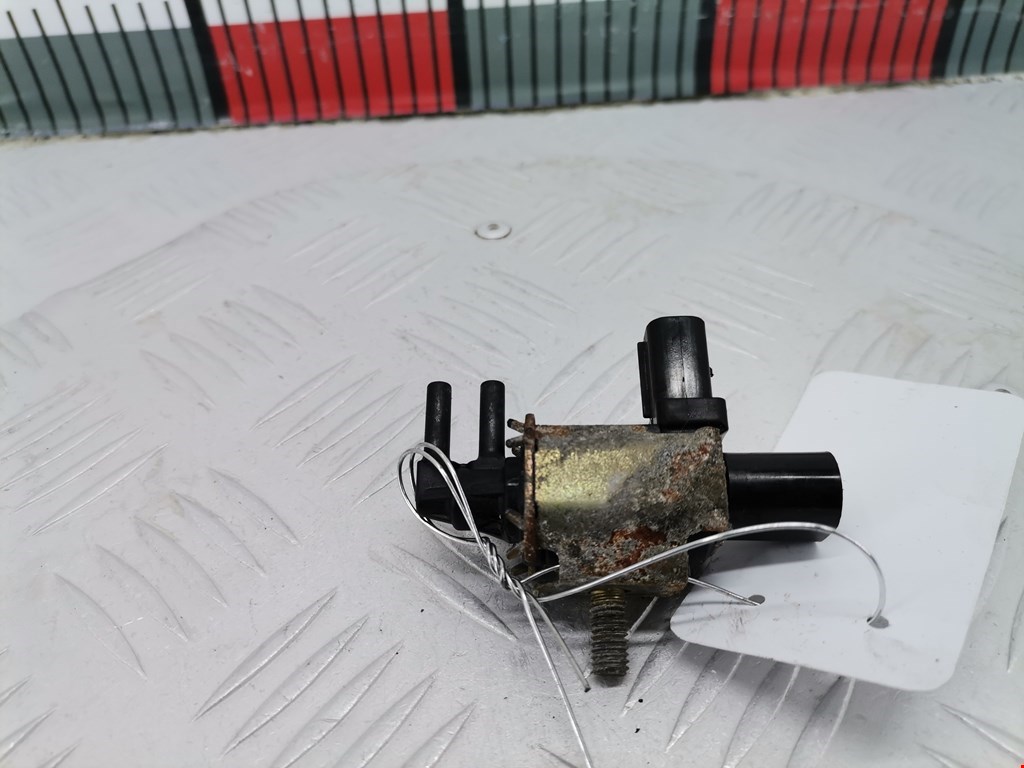 Клапан воздушного фильтра Ford C-MAX 1 (2003-2010)