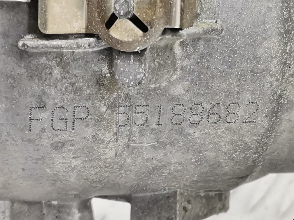 Корпус масляного фильтра OPEL Signum 2003-2008