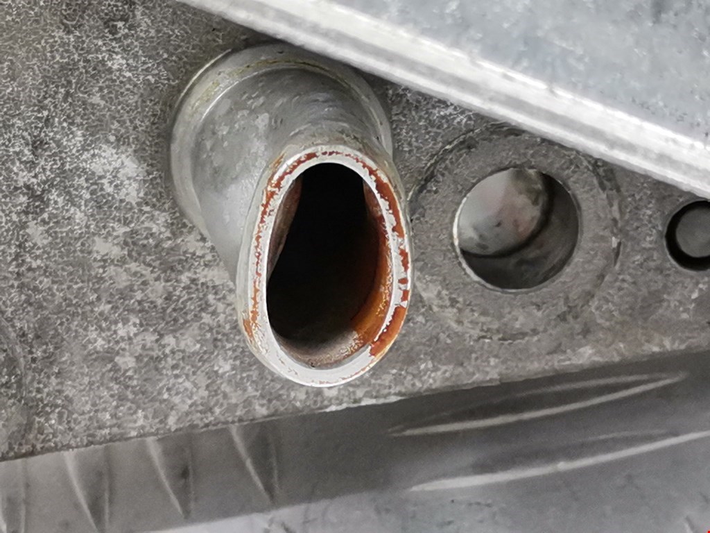 Корпус масляного фильтра OPEL Signum 2003-2008