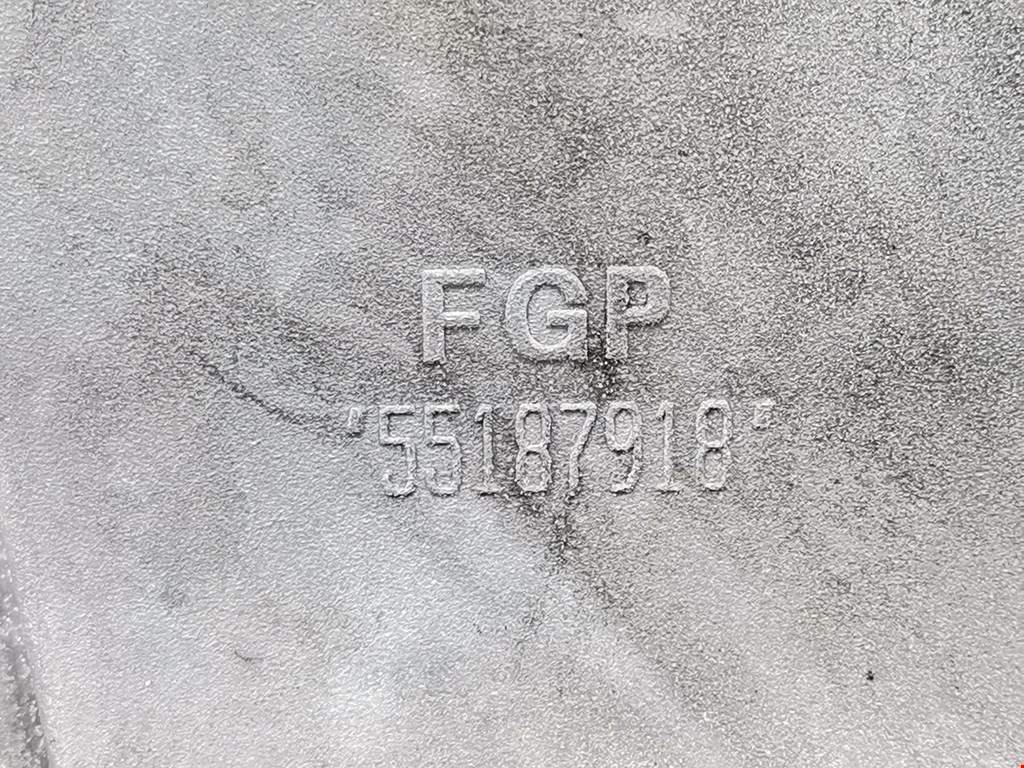 Кронштейн ТНВД OPEL Signum 2003-2008