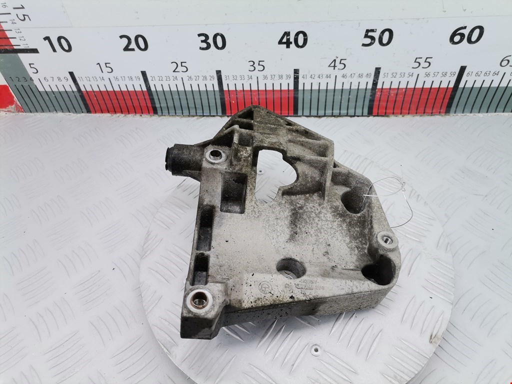 Кронштейн кондиционера BMW X5 E53 1999-2006