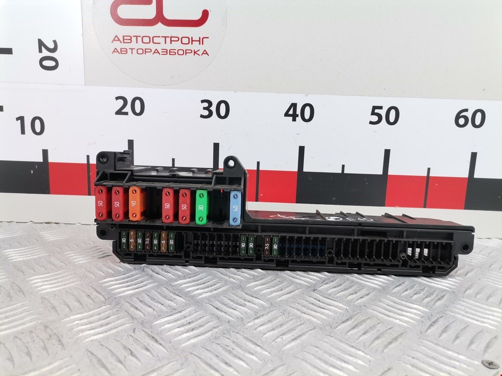 Датчик уровня в бачок омывателя BMW 5er 5 серия E60/E61 2003-2010