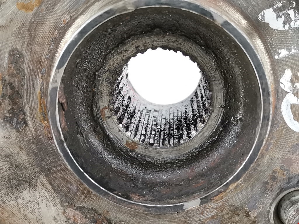 Ступица передняя правая TOYOTA Avensis 2003-2008