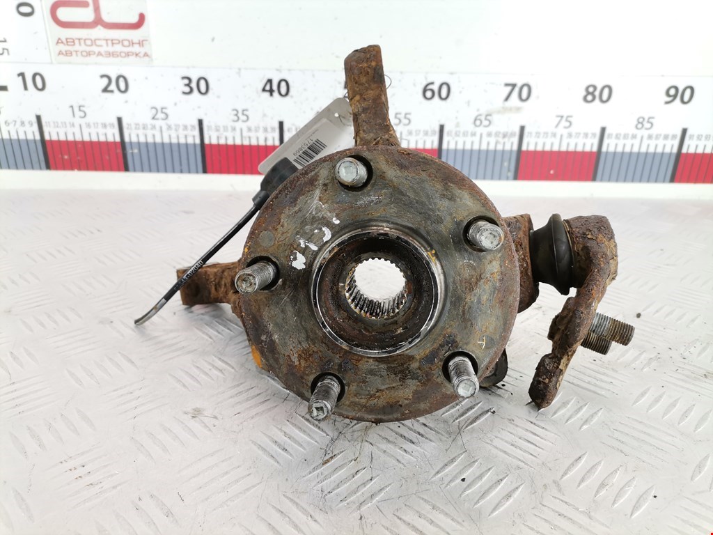 Ступица передняя левая TOYOTA Avensis 2003-2008