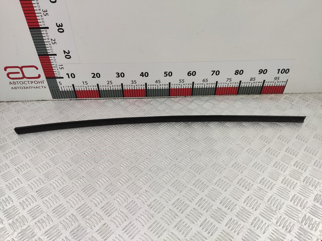 Накладка декоративная (молдинг) двери передней правой BMW 3-Series (E46) (1998-2007)