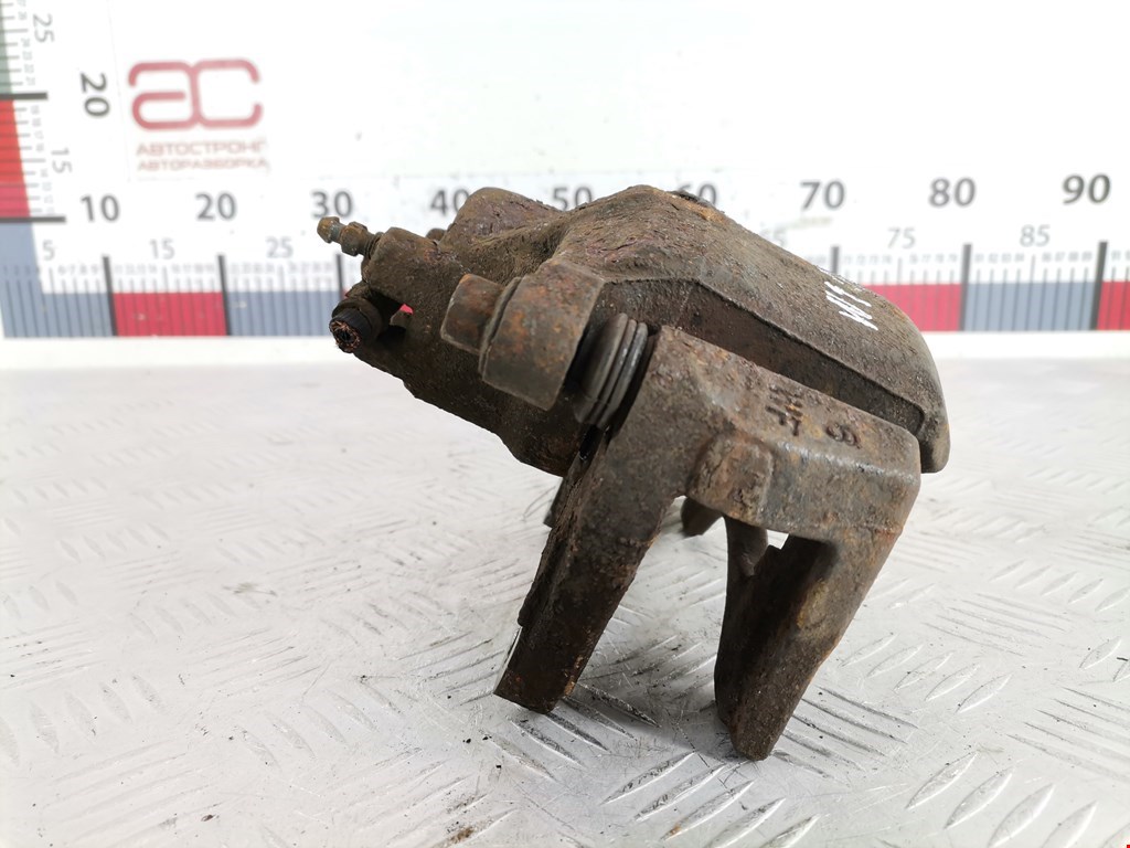 Суппорт передний правый JEEP Compass 2006-2016