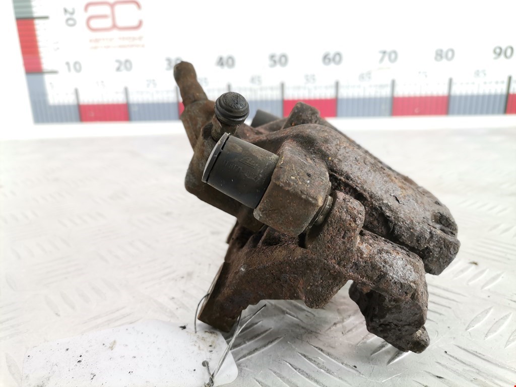 Суппорт задний левый MERCEDES-BENZ C-Class C-klasse W204 2007-2015