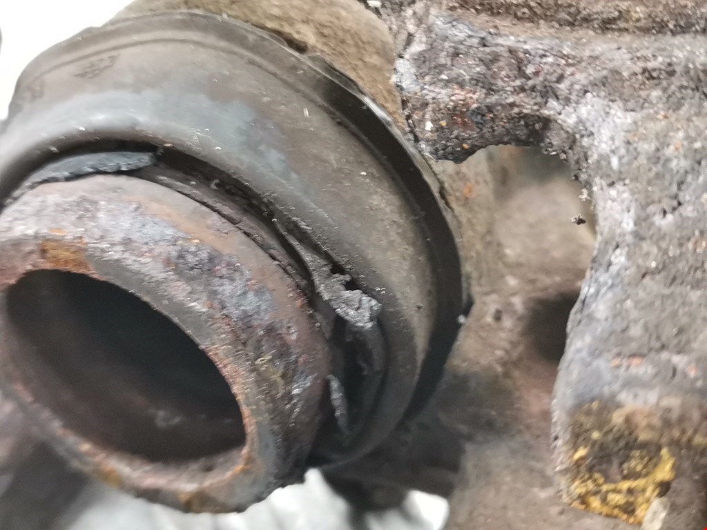 Суппорт задний левый MERCEDES-BENZ C-Class C-klasse W204 2007-2015