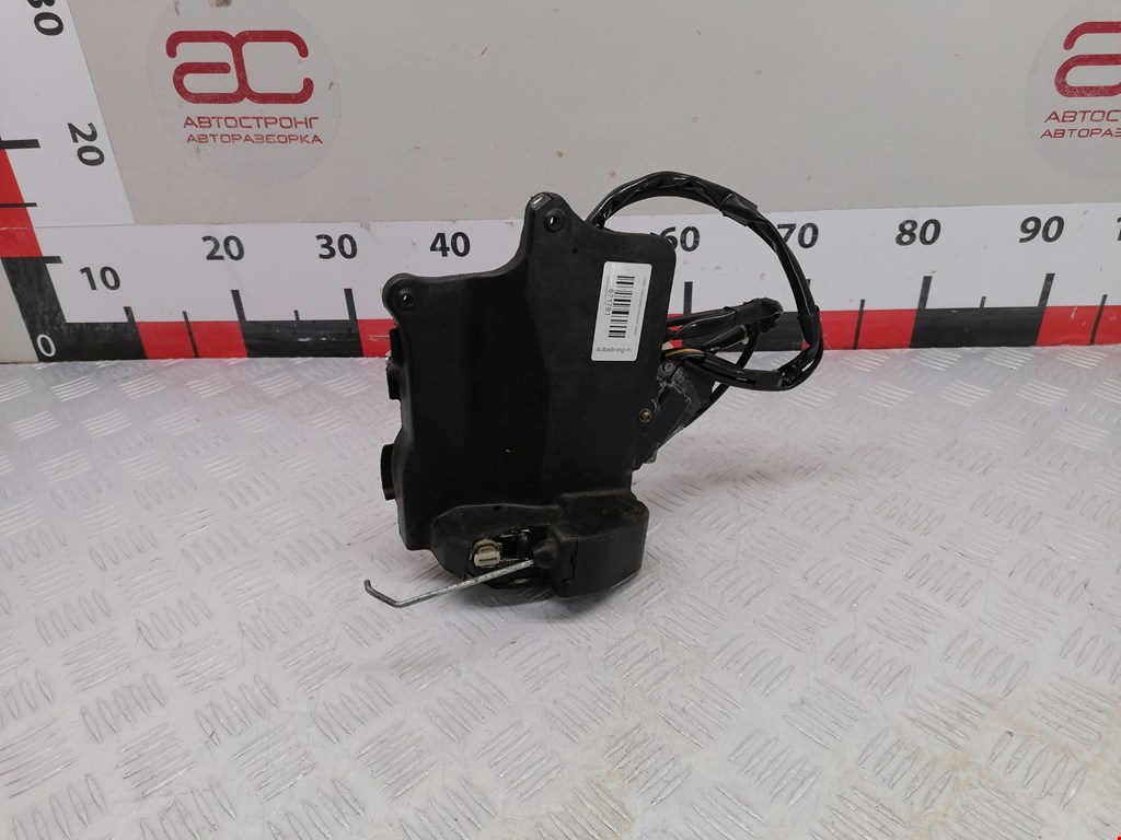 Замок двери передней правой TOYOTA Avensis 1997-2003