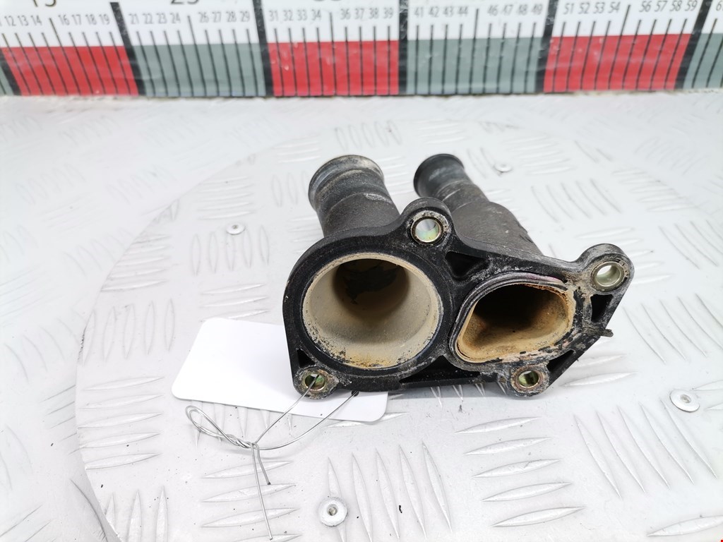 Корпус термостата FORD Focus II 2005-2011