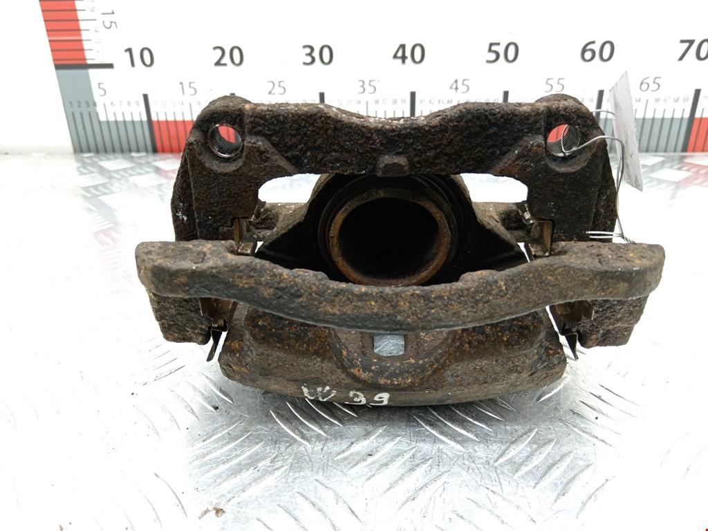 Суппорт передний правый NISSAN Qashqai J10 2006-2013