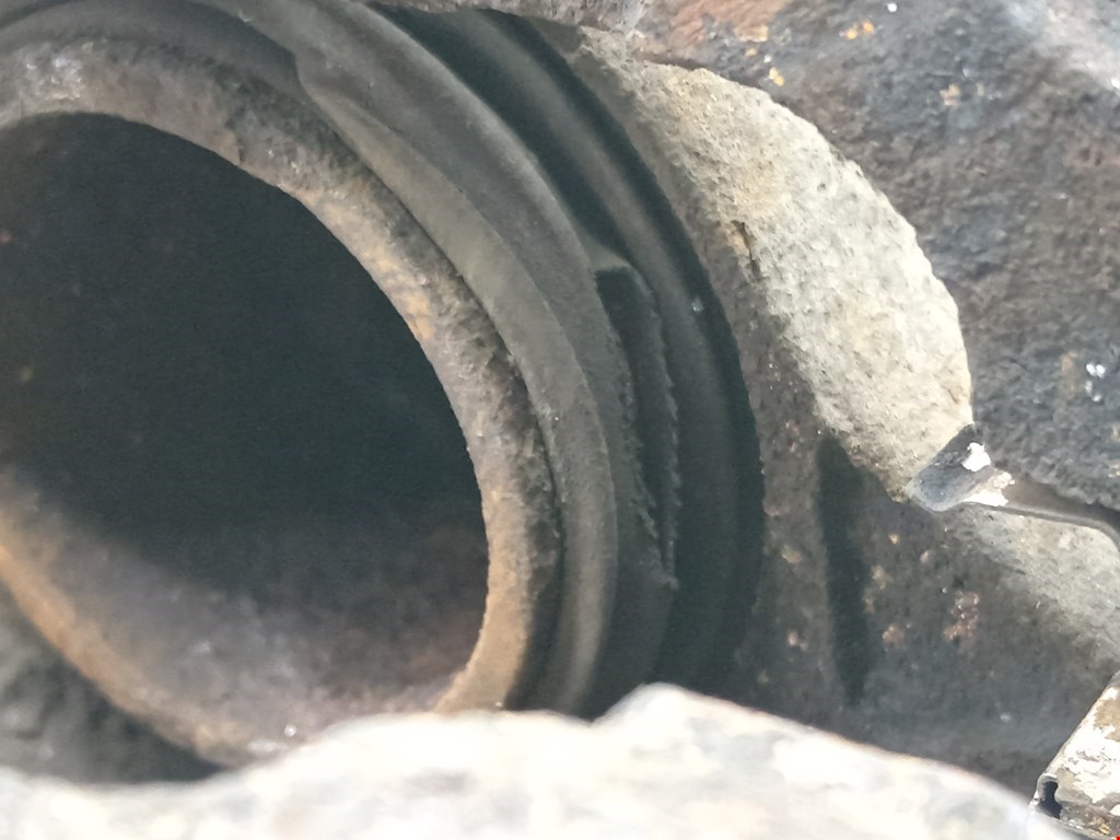 Суппорт передний правый NISSAN Qashqai J10 2006-2013