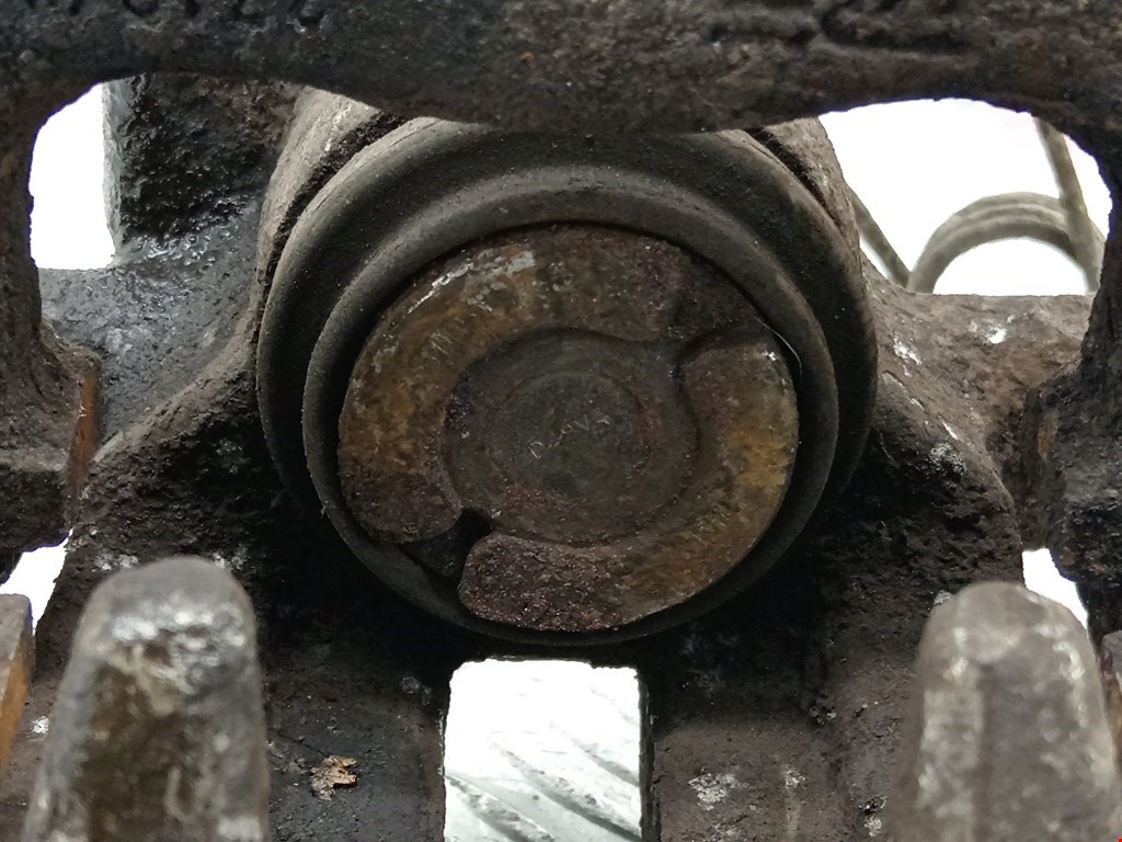 Суппорт задний правый CITROEN C5 II 2007-2017