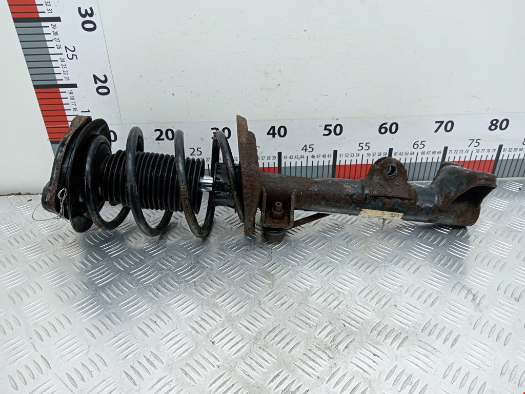 Амортизатор передний правый MERCEDES-BENZ C-Class C-klasse W204 2007-2015