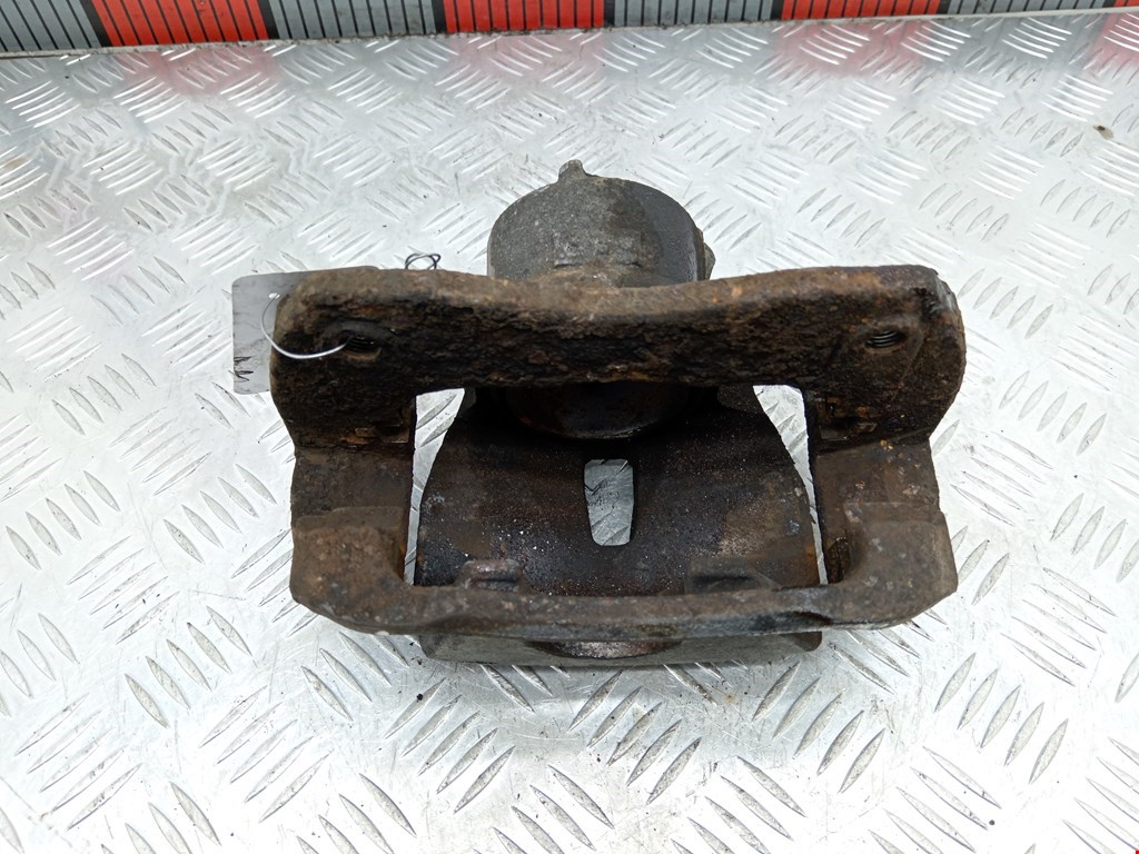 Суппорт передний правый TOYOTA RAV 4 XA30 2006-2012