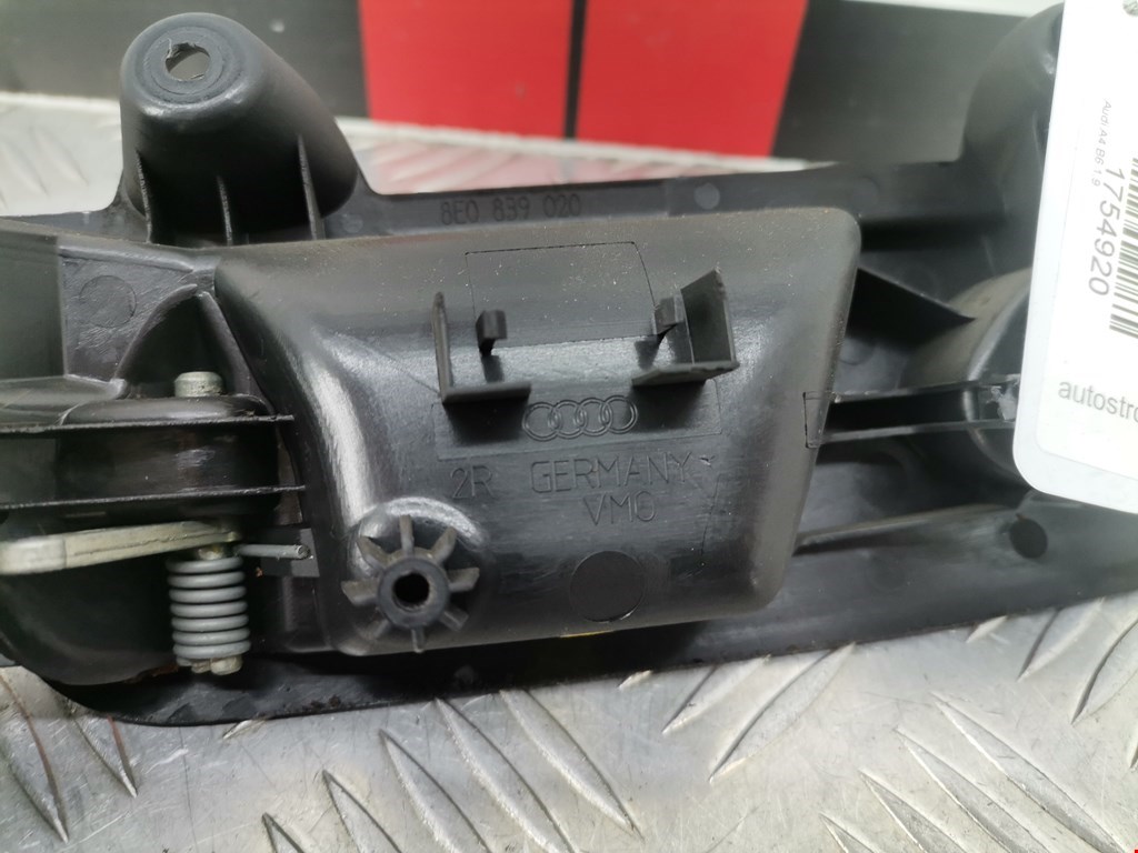 Ручка дверная задняя внутренняя правая AUDI A4 B6 2001-2005