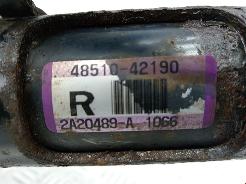 Амортизатор передний правый TOYOTA RAV 4 XA30 2006-2012