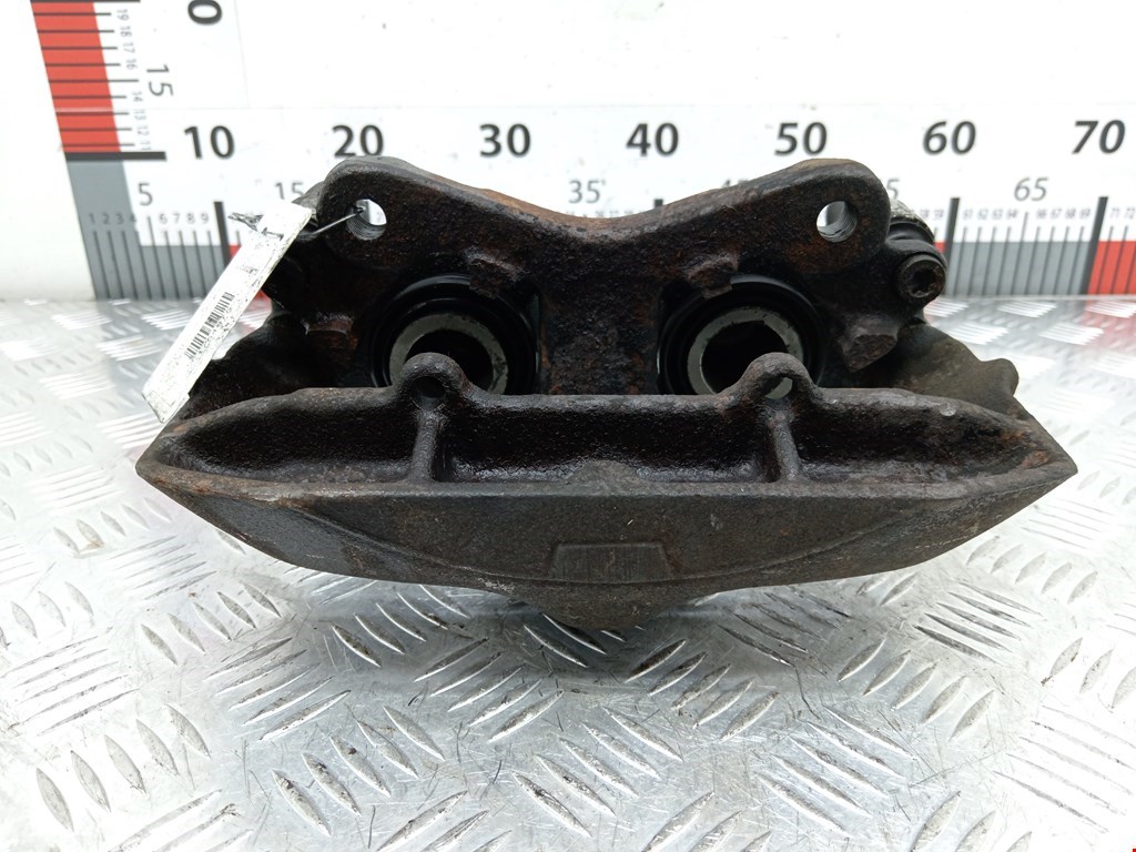 Суппорт передний правый VOLKSWAGEN Passat B5 1997-2005