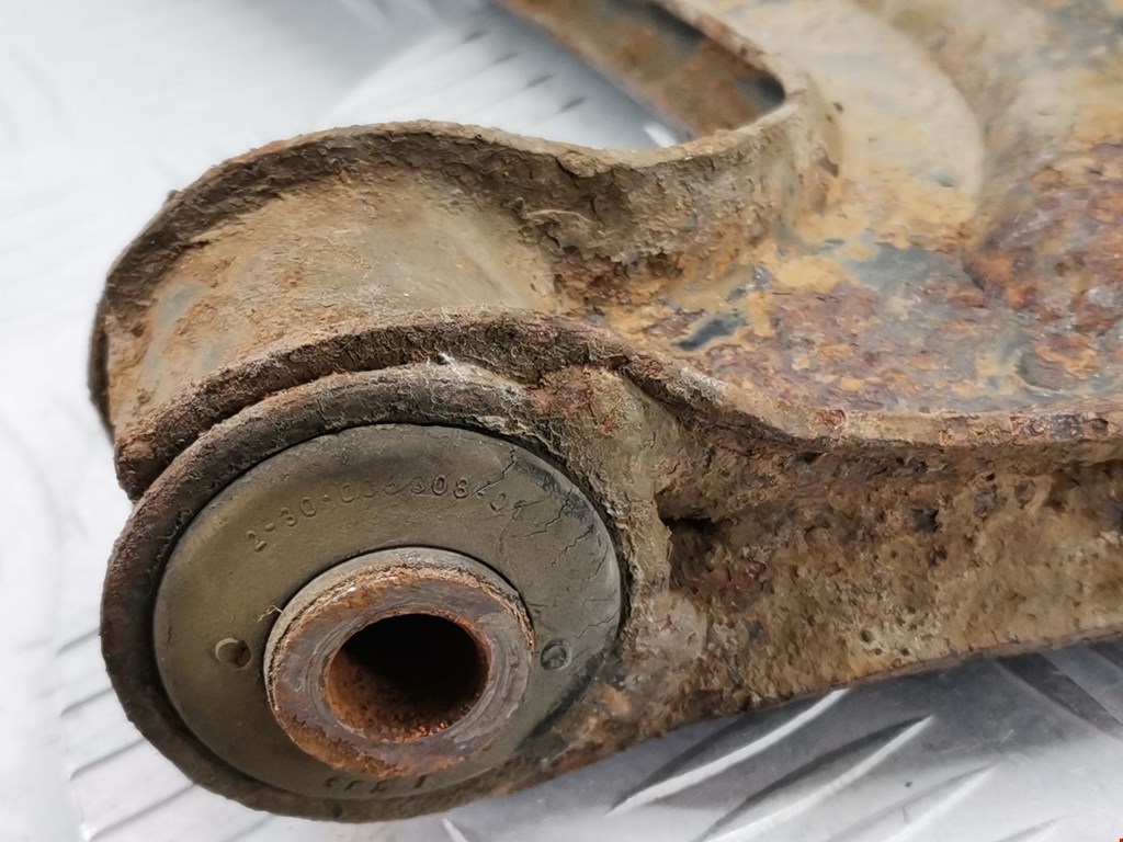 Рычаг передний левый VOLKSWAGEN Golf III 1991-1997