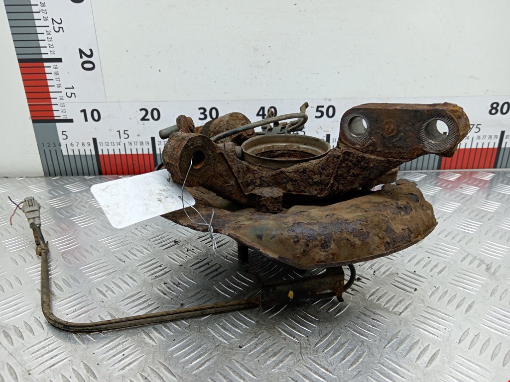 Ступица передняя левая/правая LEXUS RX 300 1997-2003