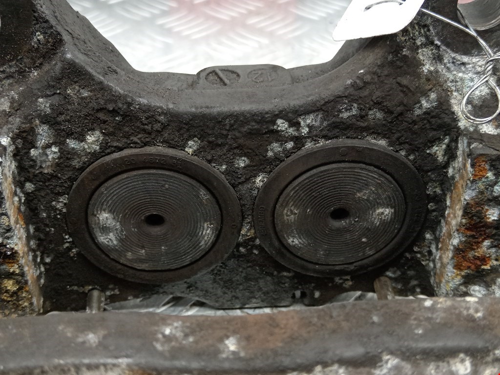 Суппорт передний левый VOLKSWAGEN Touareg 2010-2018