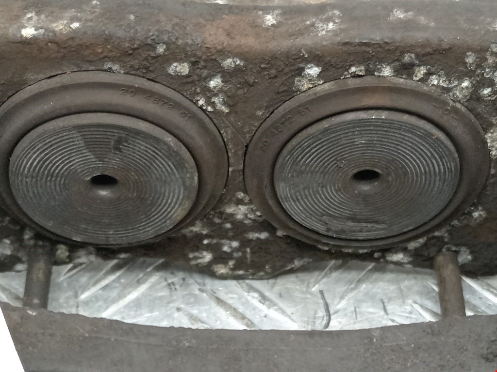 Суппорт передний левый VOLKSWAGEN Touareg 2010-2018