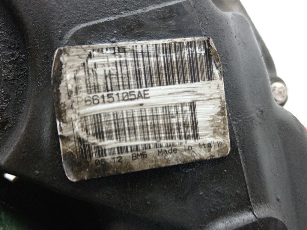 Суппорт передний левый VOLKSWAGEN Touareg 2010-2018