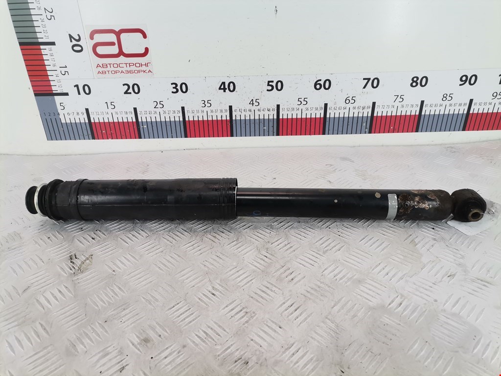 Амортизатор задний правый TOYOTA Auris E150 2006-2012