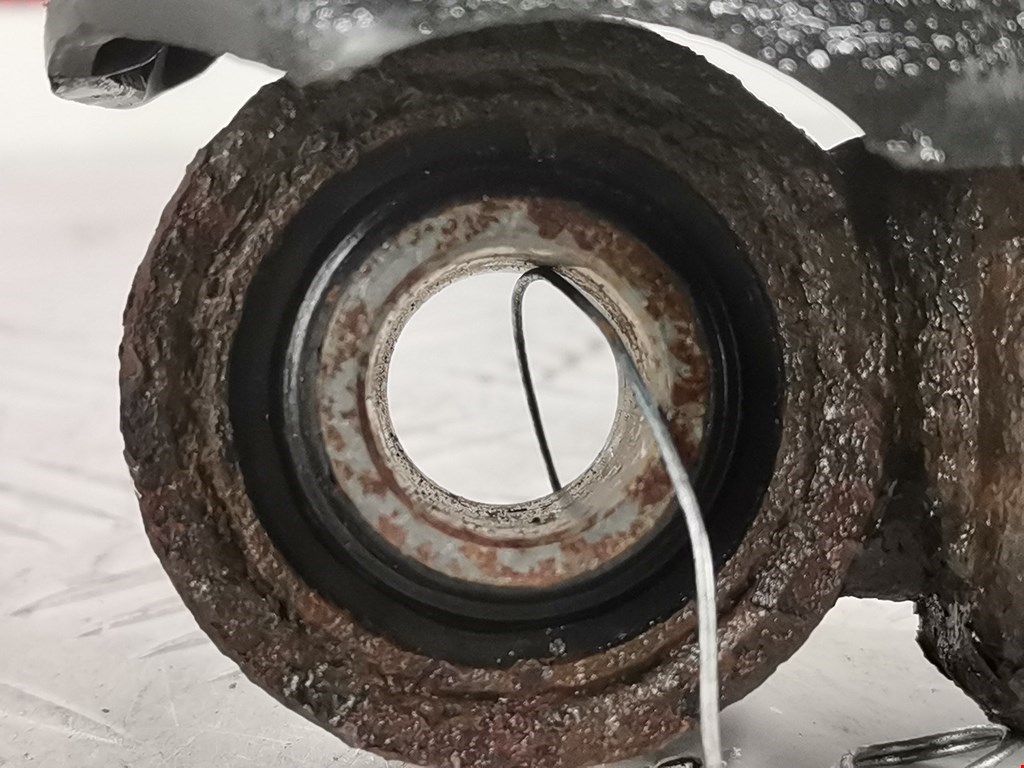 Амортизатор задний правый HYUNDAI Santa Fe CM 2005-2012