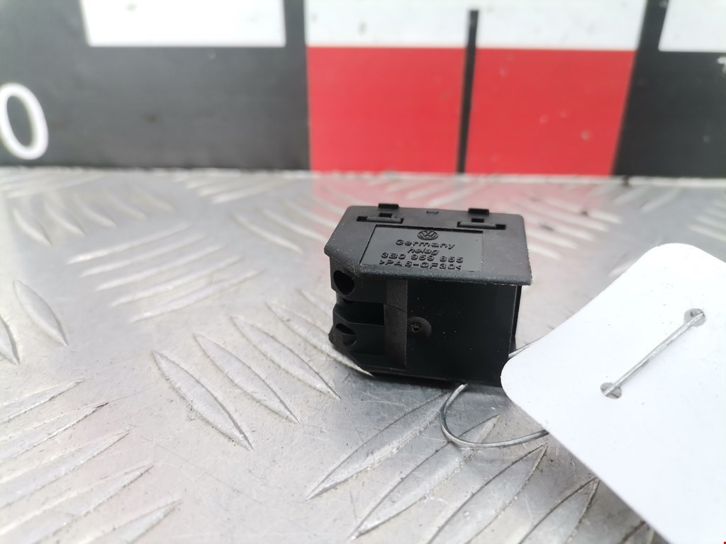 Кнопка стеклоподъемника SKODA Octavia A4 1U- 1997-2010