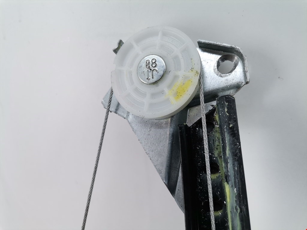 Стеклоподъемник задний левый AUDI A4 B5 1995-2001