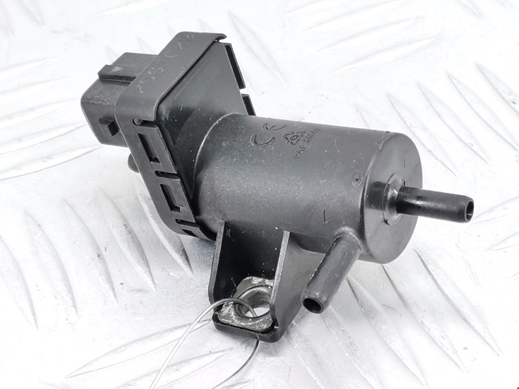 Клапан воздушного фильтра Volvo S40 V40 1 (1996-2004)