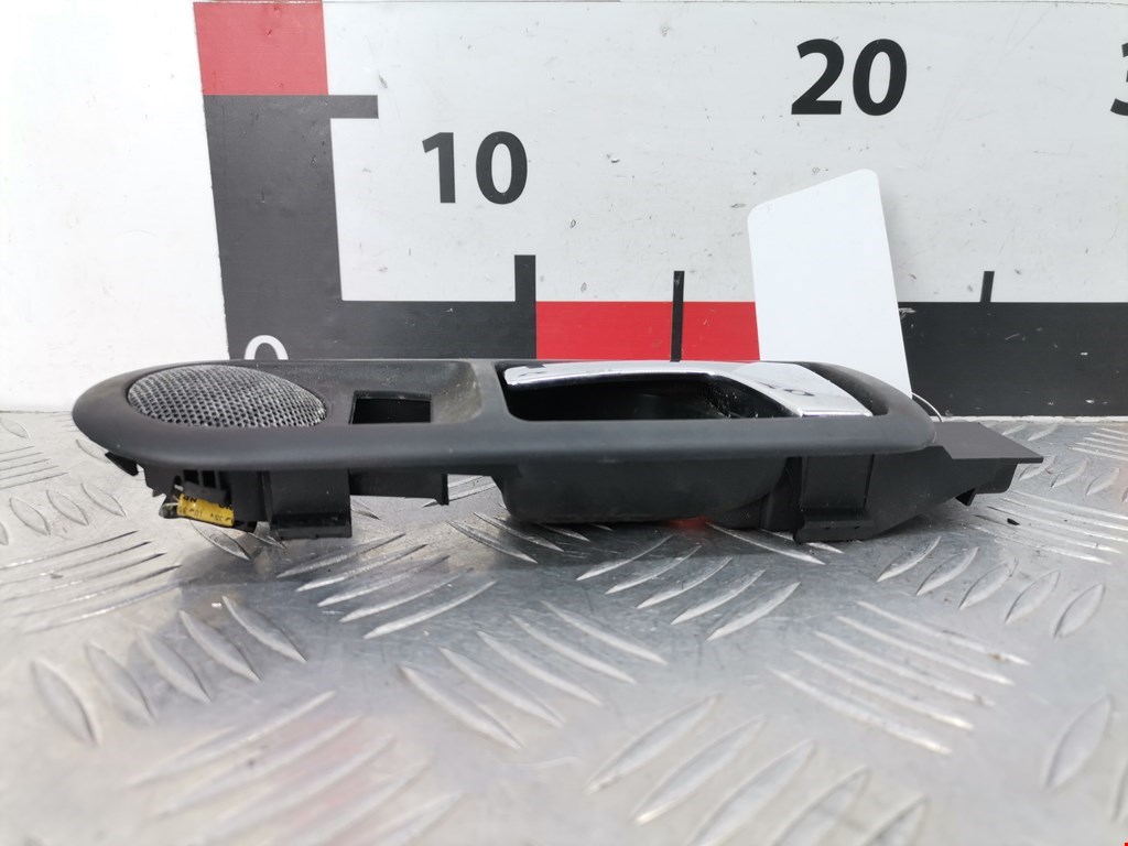 Ручка дверная задняя внутренняя левая VOLKSWAGEN Passat B5 1997-2005