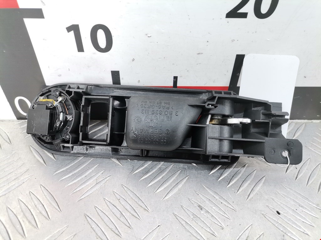 Ручка дверная задняя внутренняя левая VOLKSWAGEN Passat B5 1997-2005