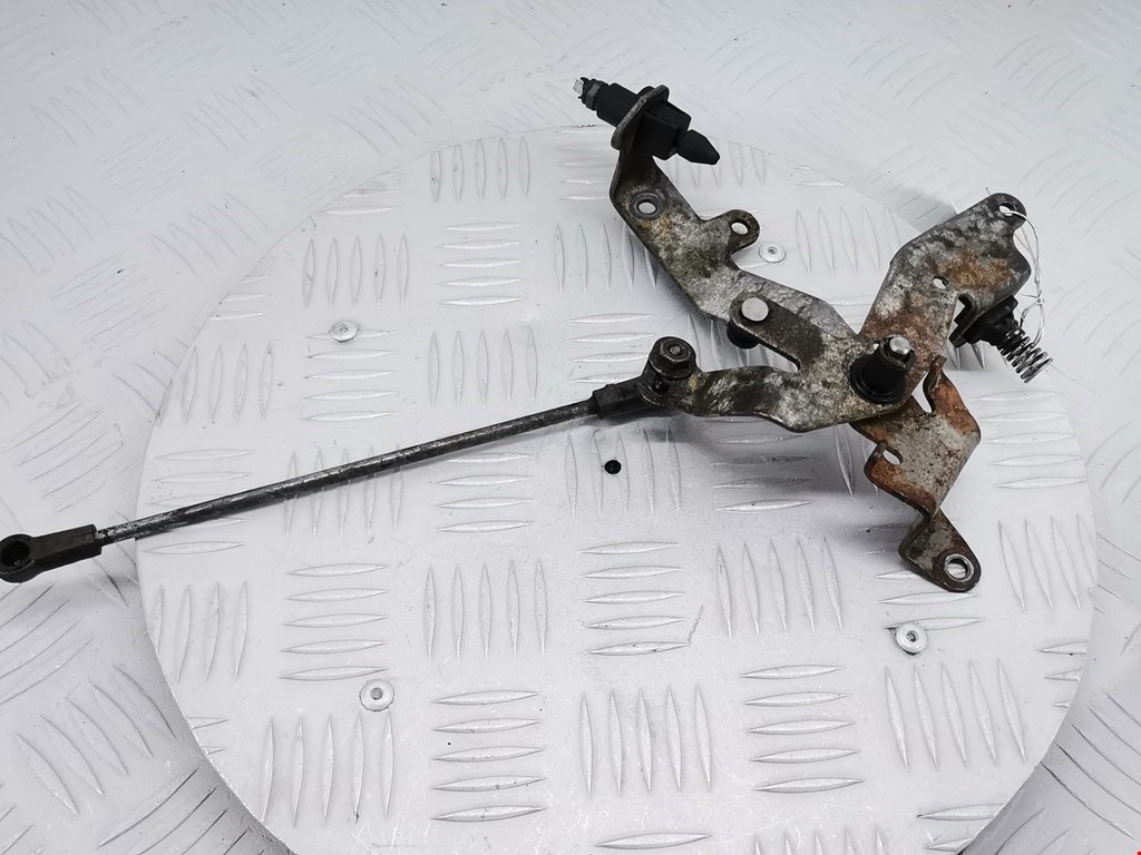 Кронштейн ТНВД MERCEDES-BENZ Vito W638 1996-2003